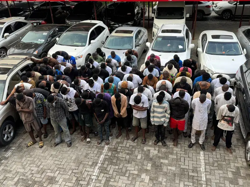 EFCC raids hotel inside Obasanjo Library, arrests 93 suspected internet fraudsters